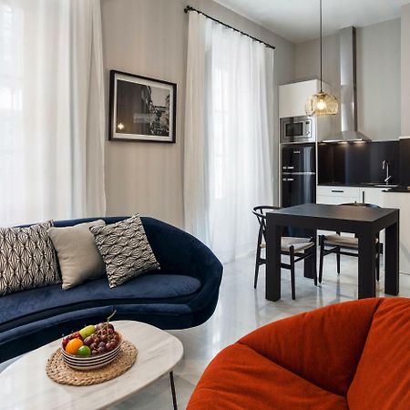 Apartamentos One Shot Conde De Torrejon Севилья Экстерьер фото