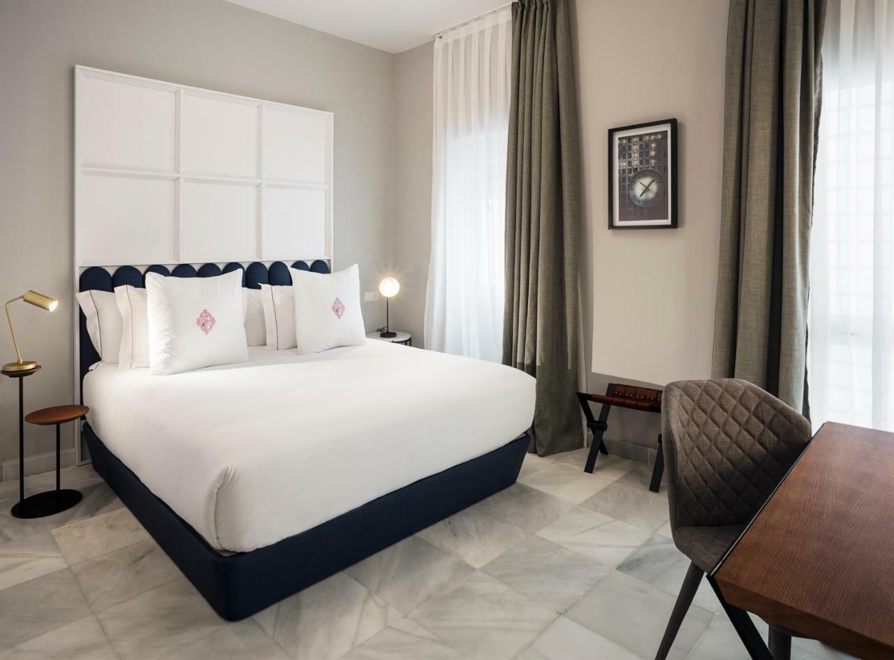 Apartamentos One Shot Conde De Torrejon Севилья Экстерьер фото