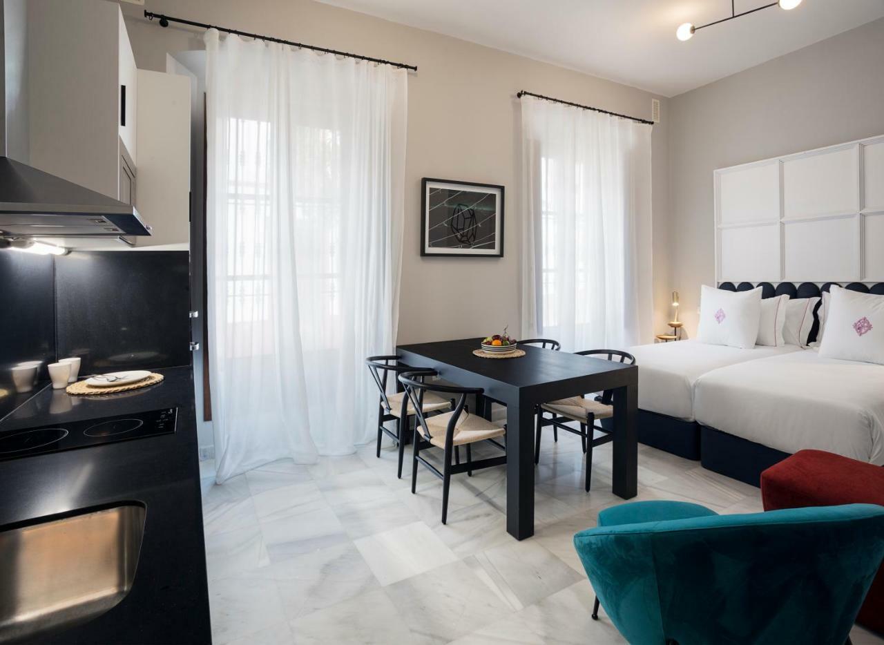 Apartamentos One Shot Conde De Torrejon Севилья Экстерьер фото